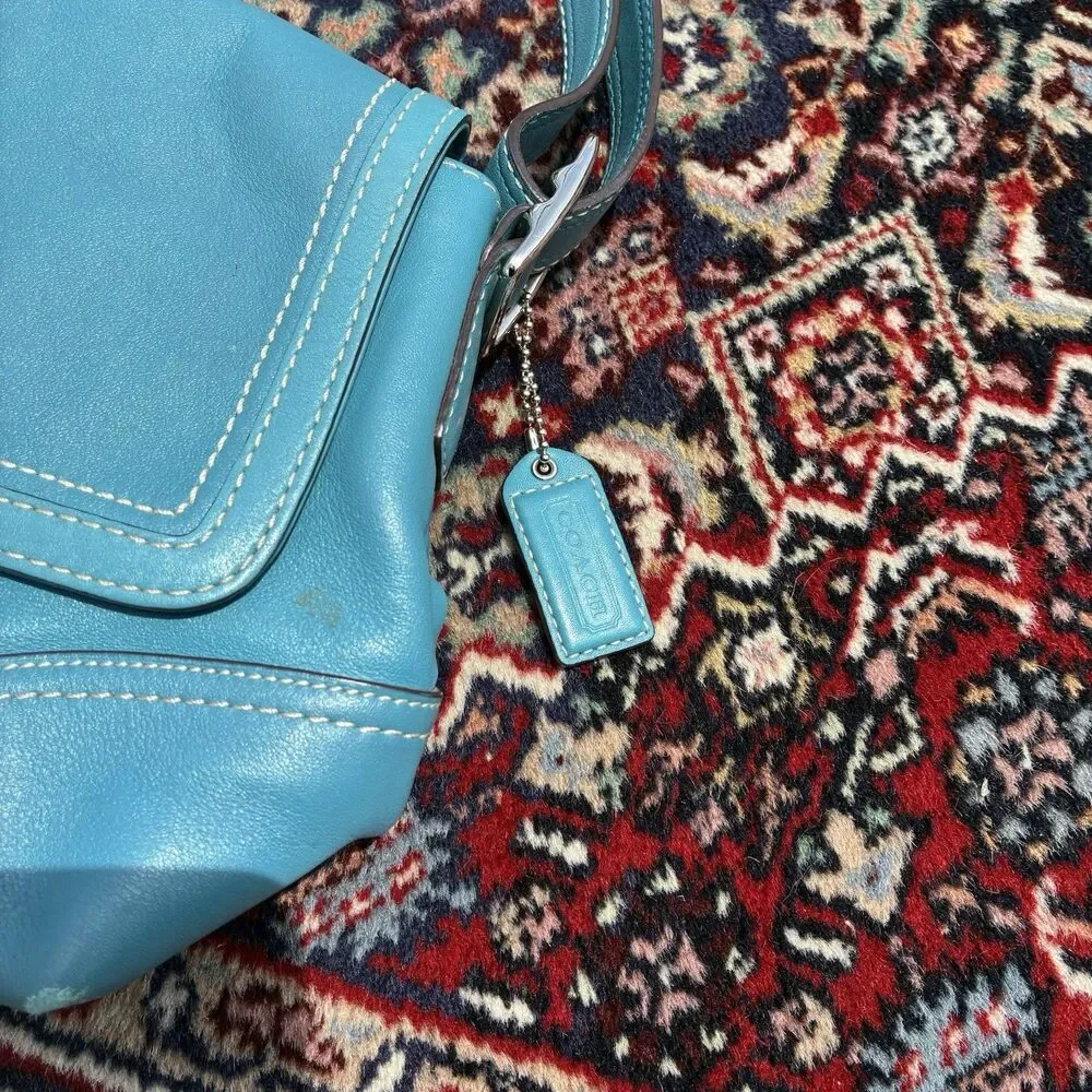 Coach F11196 MEDIUM Vintage Y2K Soho Flap Leather Shoulder Bag Blue